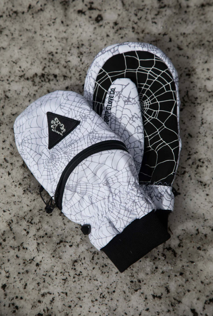 Deathgrip Ghoul Mitt 25 Web