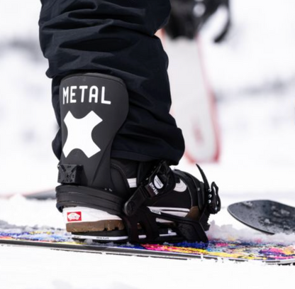 Bent Metal Axtion Black White