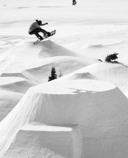 Bent Metal Axtion Black White