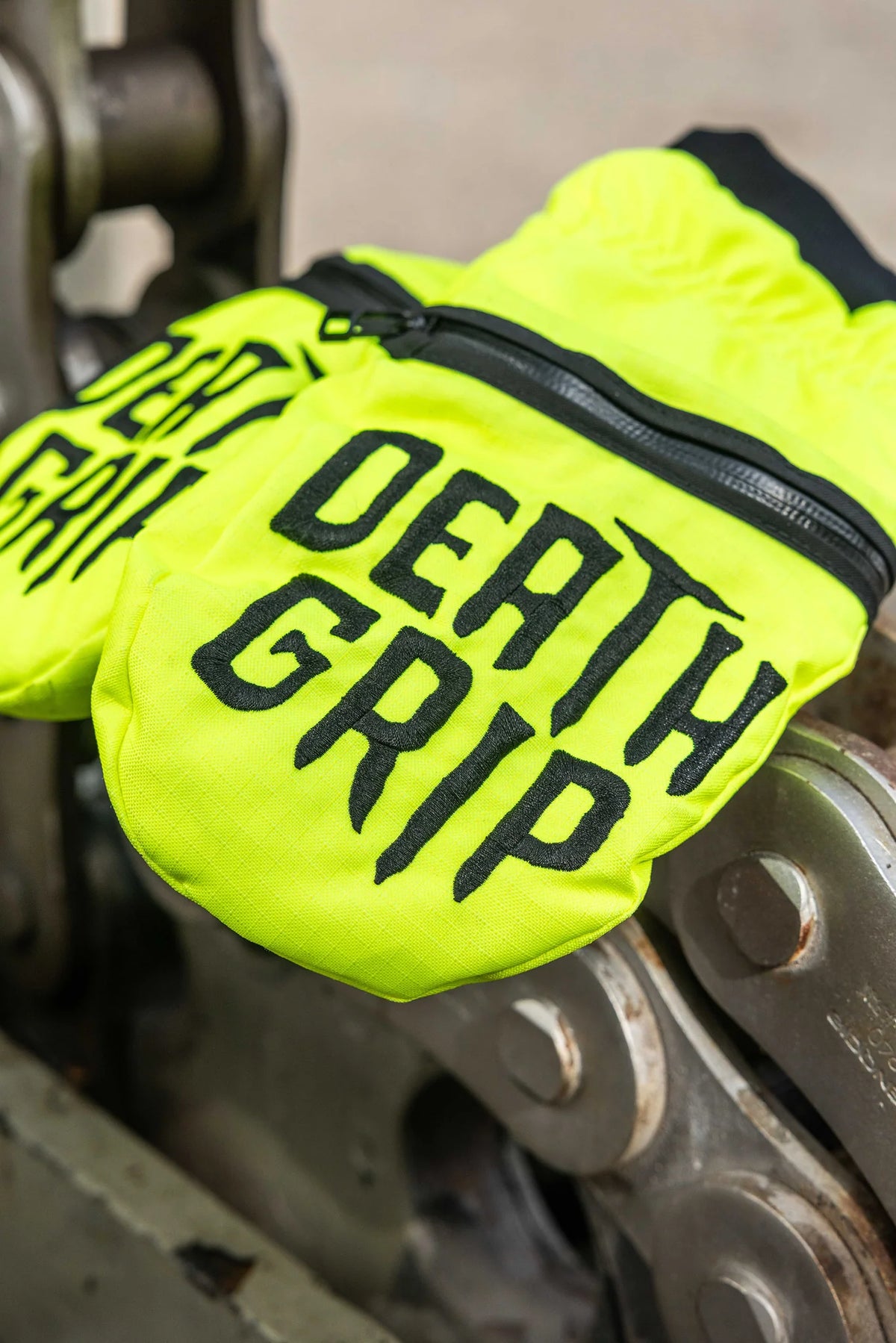 Death Grip Ghoul Mitt Highlighter 26-27