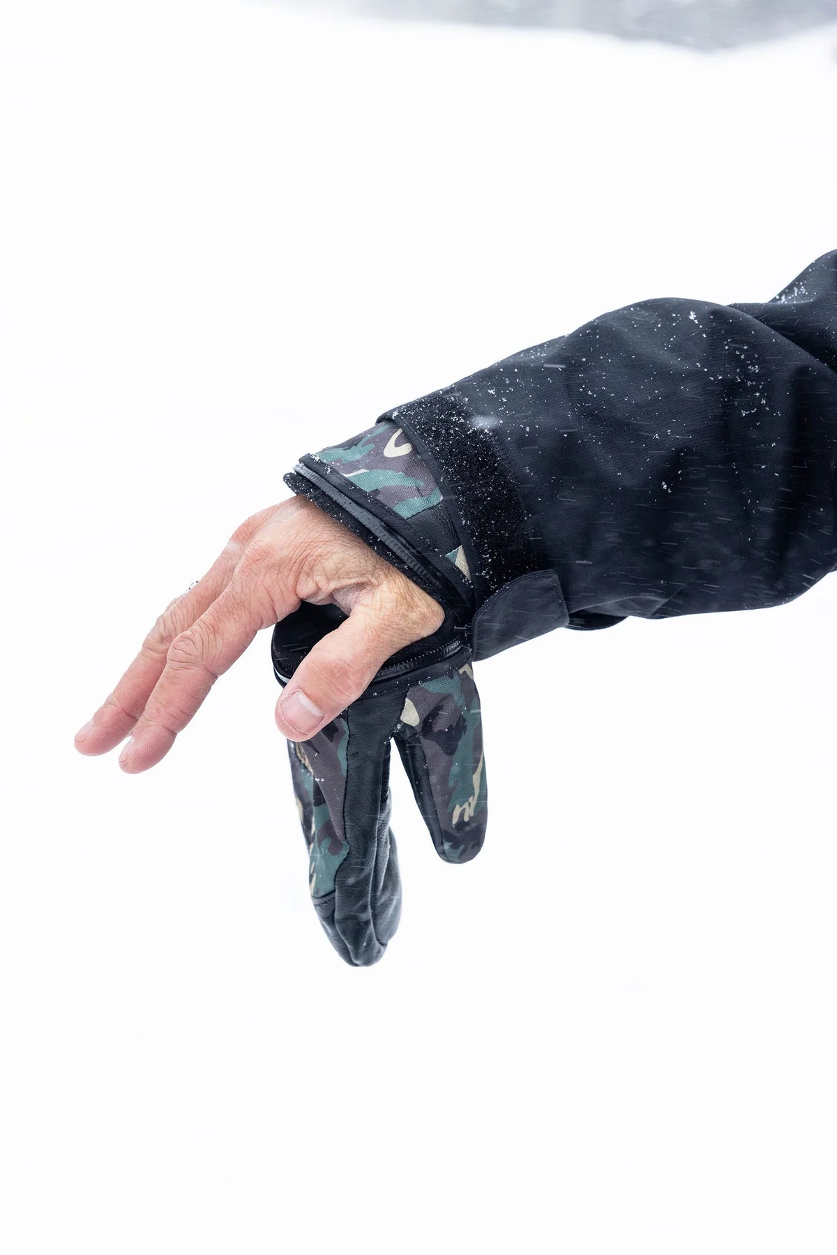 Death Grip Werewolf Mitt 26 Authumn 26-27