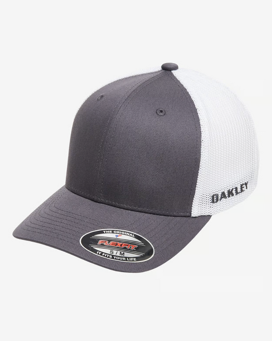 Oakley Golf Cresting Trucker  Forged Iron White