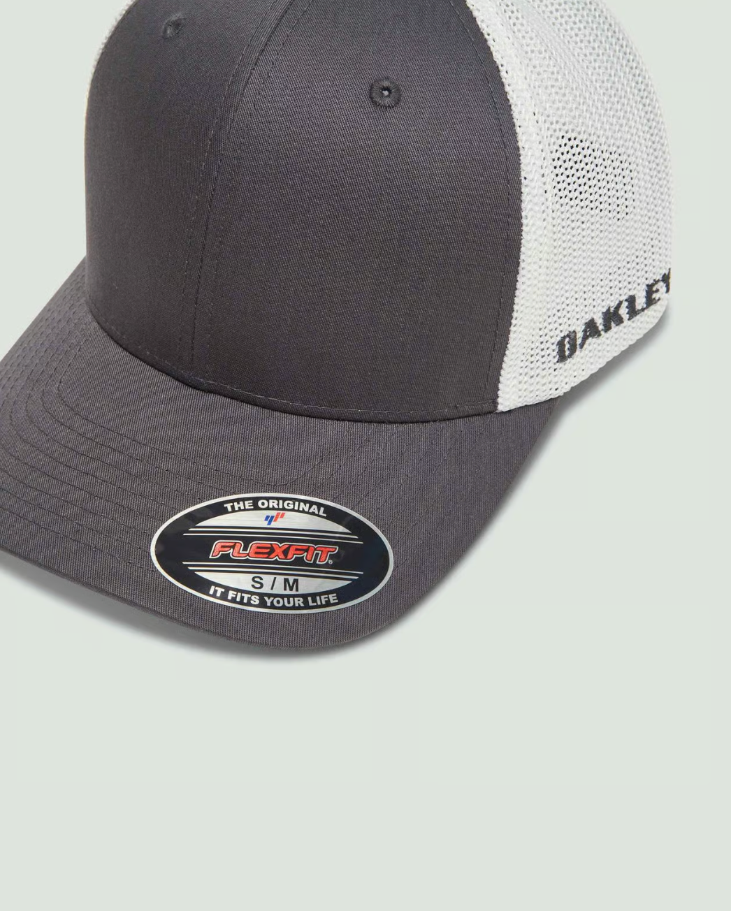 Oakley Golf Cresting Trucker  Forged Iron White