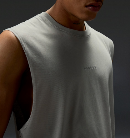 Oakley Reserve Momento Tank Cement