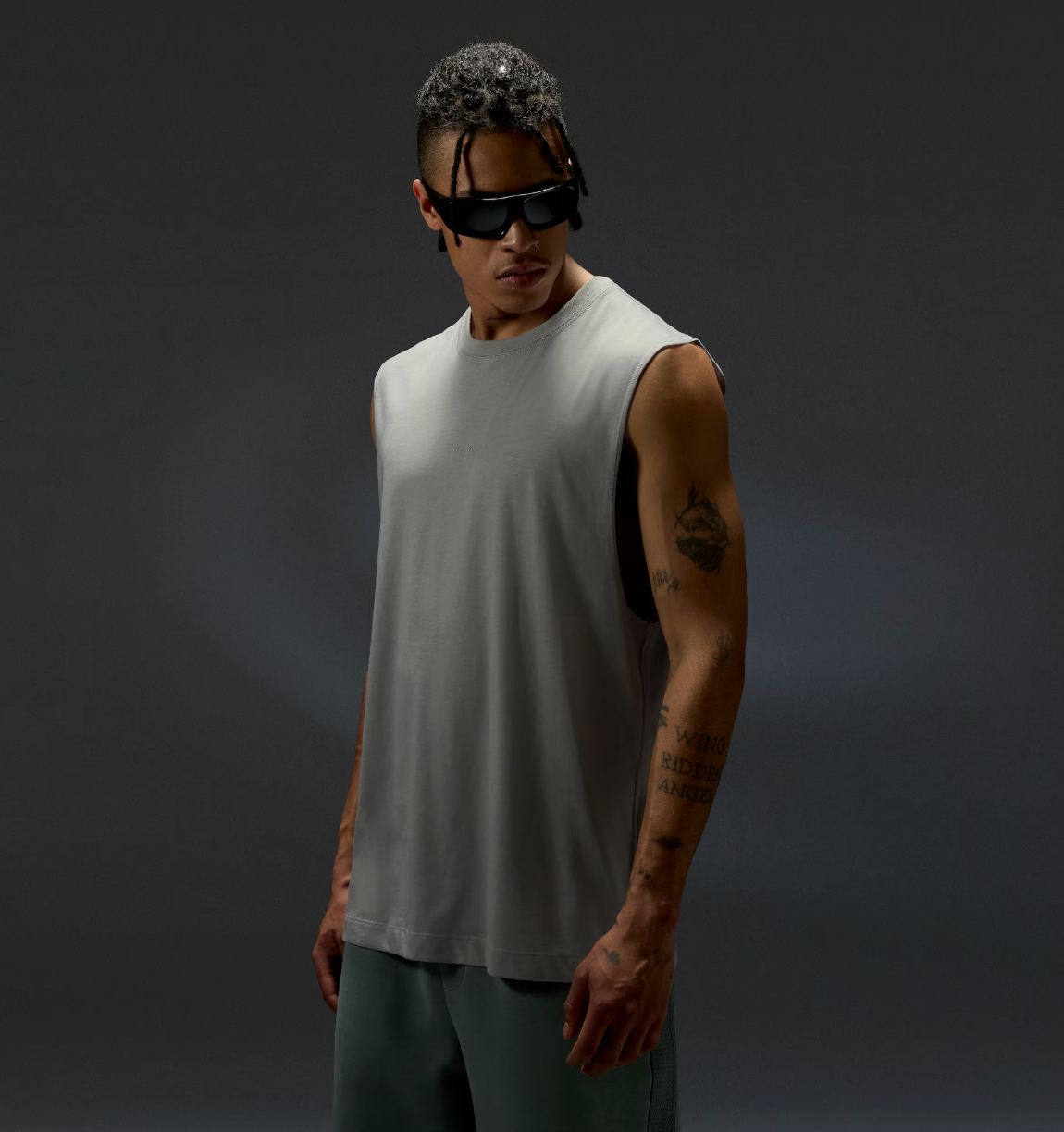 Oakley Reserve Momento Tank Cement